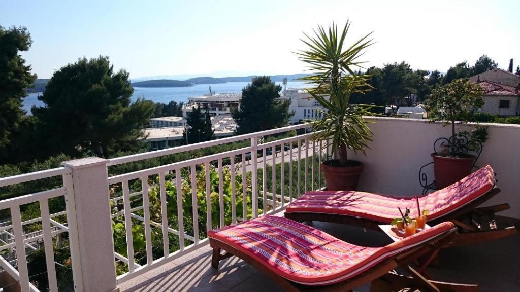 Apartments Mare 2 Хвар Екстер'єр фото