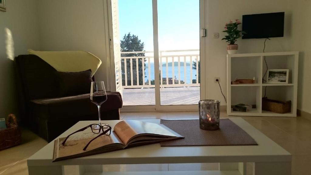 Apartments Mare 2 Хвар Екстер'єр фото