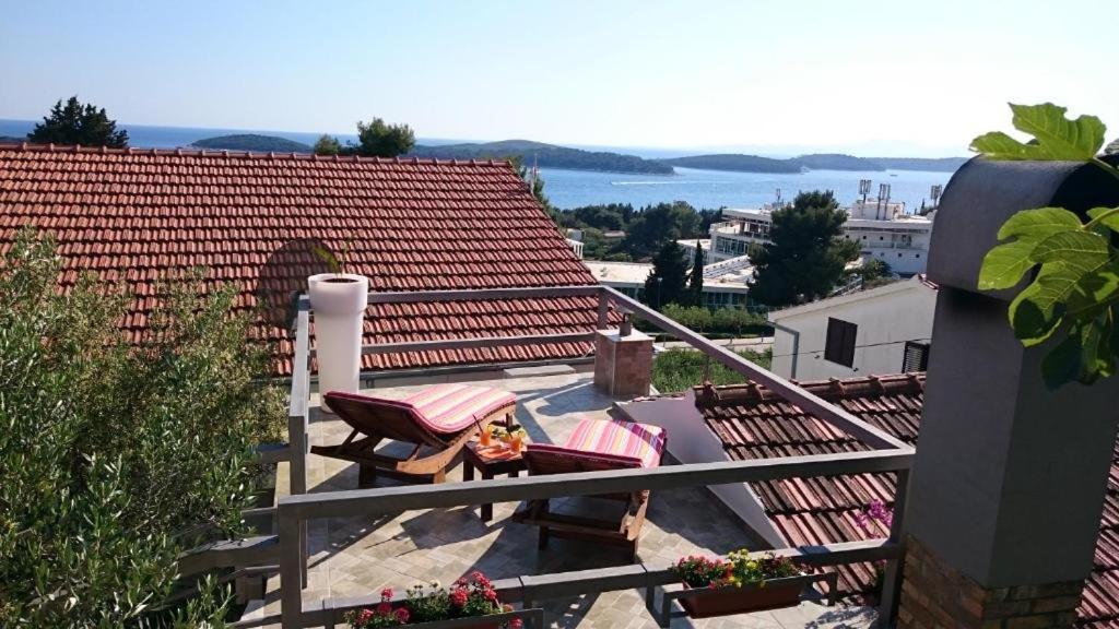 Apartments Mare 2 Хвар Екстер'єр фото